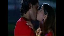 A cena de beijo mais quente da atriz do sul da Índia - (savitabhabi.mobi)