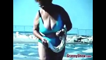 Russische Großmütter Heraus Am Strand