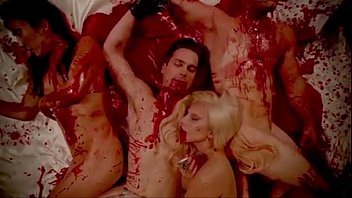 Lady Gaga y Matt Bommer b. Orgía American Horror Story Hotel