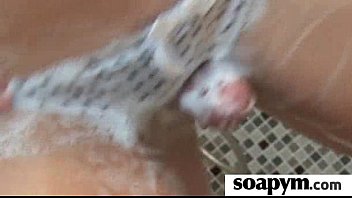 Jabón masaje y ducha mamada 17