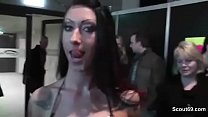 Немецкая порнозвезда трахается с фанатом прямо на ярмарке Venus