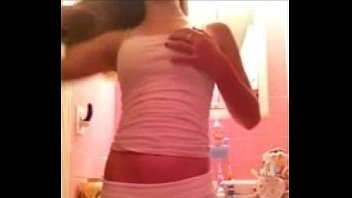Junge Hure Mädchen nackt auf der Webcam