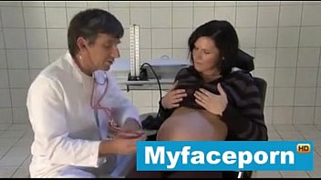Milf incinta tedesca - MyFacePorn.com