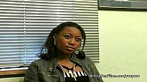 Ebony amateur filmé lors d'une audition de casting porno réel