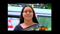 Mallu Serial Actress Lakshmi Priya Navel Attraverso Saree
