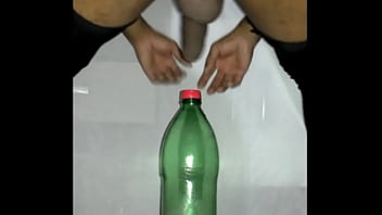 Бутылка в задницу