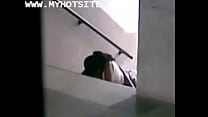 [kashtanka.tv] follando en la escalera