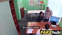 偽の病院チェコの医者は角質の浮気妻タイトな猫の上に絶頂