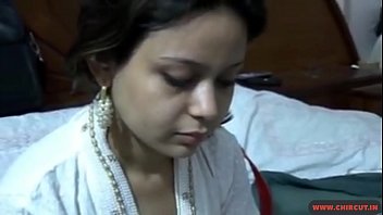 garota indiana tímida foda duro pelo chefe | Telegrama: http://t.me/hotvids