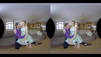 Anny Aurora es una ama de casa vintage en realidad virtual