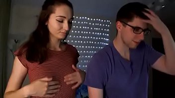 1twothreecum hot teen couple facendo spettacolo webcam erotica
