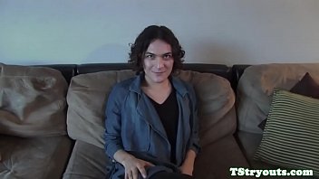 Casting transsexual jerking off on the couch