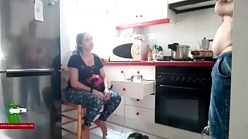 Una silla para follar en la cocina ADR0411
