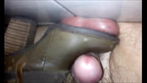 aplastando bolas con botas y semen video completo en http://extrecey.com/wa1
