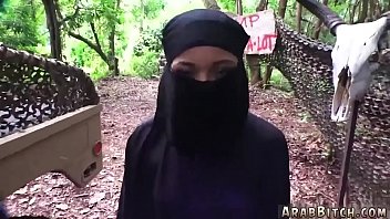 Il cazzo musulmano è la cosa più importante, le donne locali più assassine che lo sono