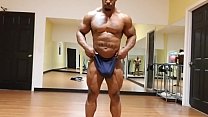 Dectric Lewis - Showing out a lil bit