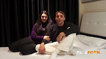 Mayka et Nacho, un couple uni qui veut essayer le porno amateur
