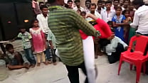 Enregistrement indien chaud danse danse au village