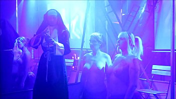 Kira Diamond, Nikki Chanell y Nikita Wilde en vivo en T-Girl Party Amsterdam 30-06-2018