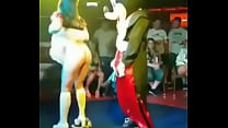 Микки Маус, черный белый, обожает гей-красавчика трахнуть меня в клубе Оденбург, Бельгия