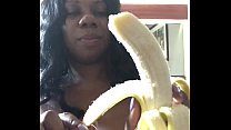 DickSucking eine Banane mit SEXFEENE