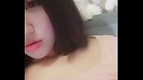 Teen chinoise touchant son corps sexy - WatchHerNow.com