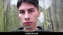 Молодой сломленный латиноамериканский твинк занимается сексом с незнакомцем на улице за деньги, видео от первого лица