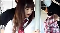 японская школьница в автобусе групповуха растлитель плз ее имя