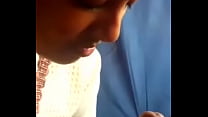 Horny tamil girl sucer la bite noire et le soigner avec sa langue