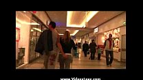 Секс пары в супермаркете в любительском видео