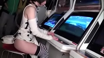 iiniku shijima hot naughty at the arcade