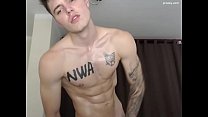 Hot Straight Guy si diverte in webcam