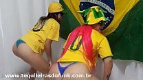 ブラジルの国歌のファンクを踊るデボラファンティーヌとテキーレイラミステリオサ