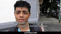 LatinLeche - Un cameraman trompeur martèle un trou du cul de garçon latino mignon