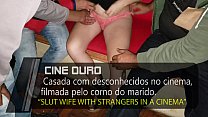 Cristina Almeida, grávida com desconhecidos no cinema, marido corno filma enquanto é xingado por ela