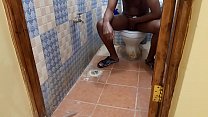 Aviso! Pornografia de banheiro sujo