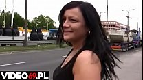 Porno polaco - mamá caliente follada por un podrywacz