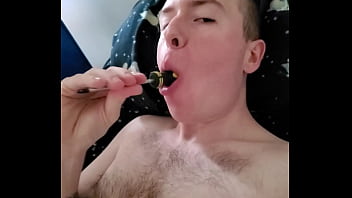 Fag fucks himself with a screwdriver and moans