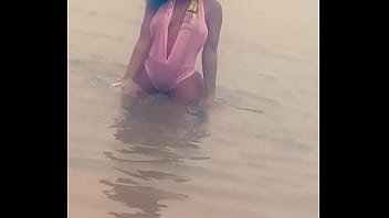 Rabuda angolais sur la plage
