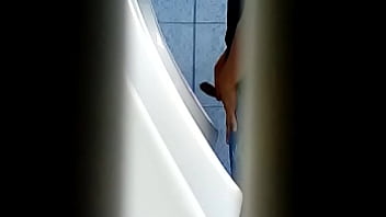 spying on bathroon 3
