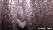 Petite salope noire en levrette grosse éjac interne