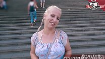 Deutsches Normales Mädchen hat Blinddate EroCom Date mit hänge titten und wird abgeschleppt und gefickt