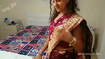 Indische Stiefschwester betrügt Ehemann mit Bruder Familie Sex Sandale kamasutra desi chudai POV Indianer