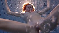 Nastya heiße Blondine nackt im Pool