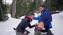 Depois de esquiar: Parte 1 Kevin David ele é sugado e fodido sem sela