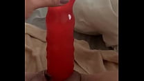 12-дюймовый большой красный дилдо в открытой киске