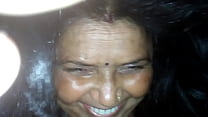 La casalinga indiana tradisce il marito