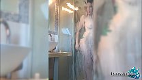 シャワーに大きな戦利品の女の子のマスターベーション - ホットソロ