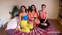 Настоящая лесбийская вечеринка в тройничке в любительском видео