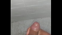 Grosse bite dans le bain
